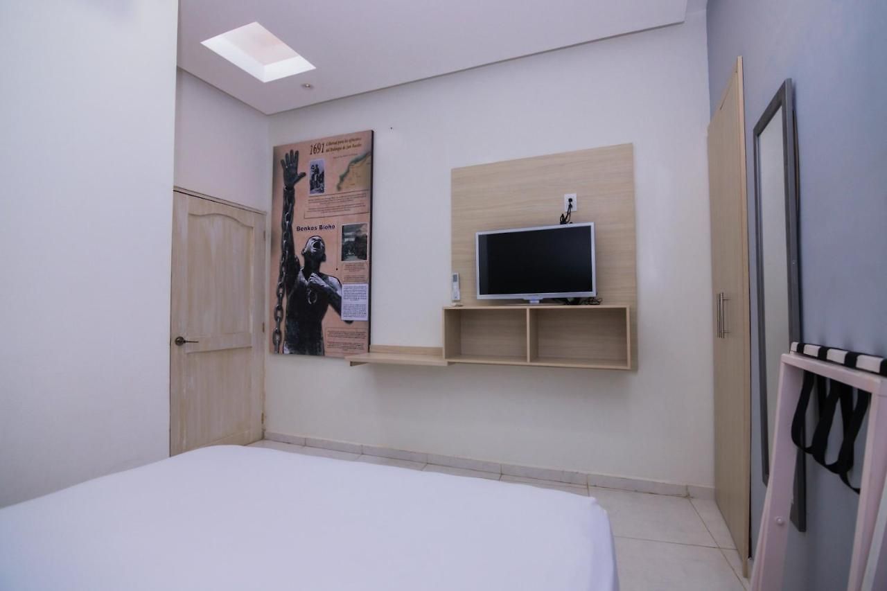 Gallery 3*