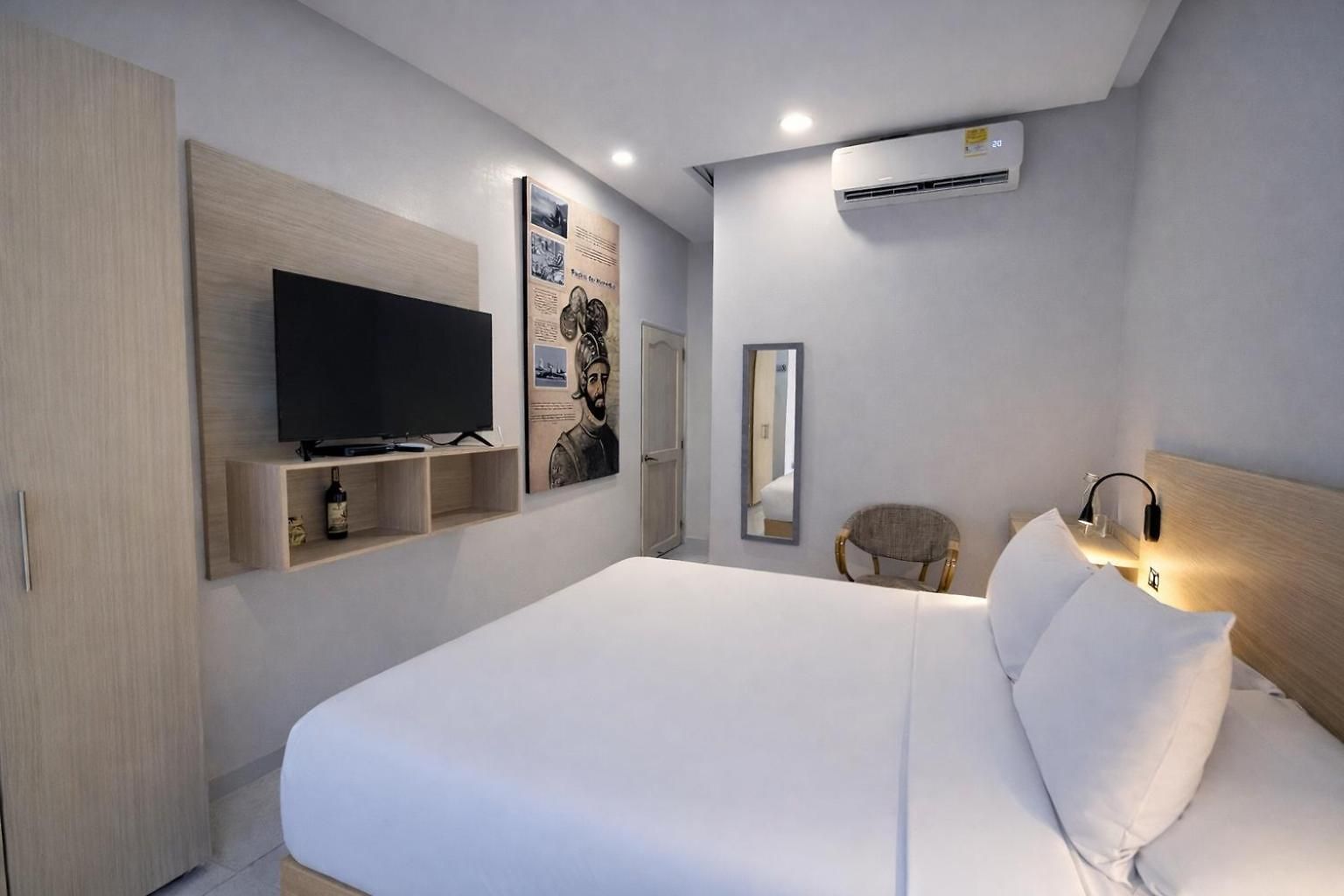 Gallery Hotel