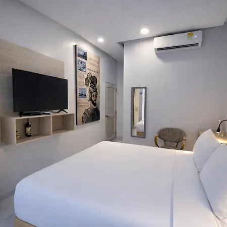 Gallery Hotel
